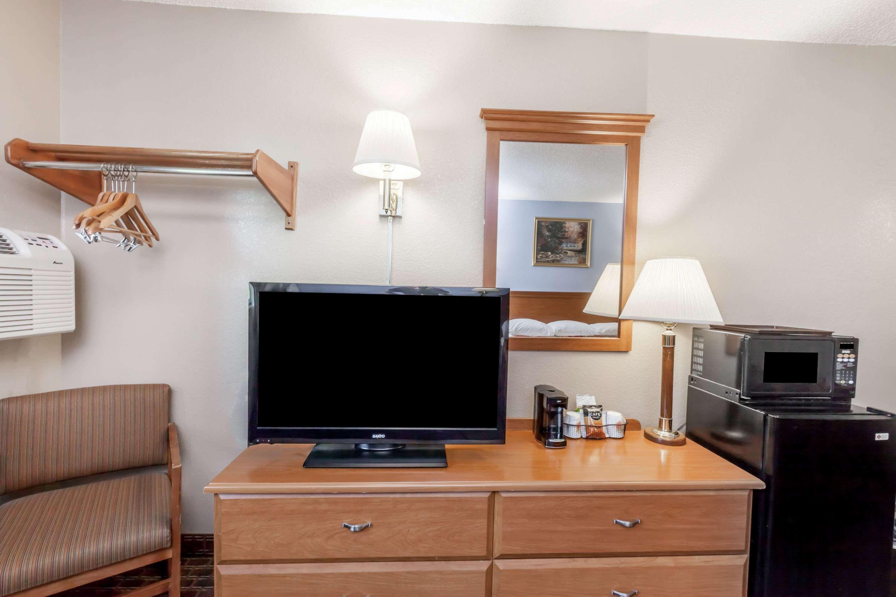 ซูเปอร์ 8 บาย วินด์แฮม จอห์นส์ทาวน์ Hotel Johnstown ภายนอก รูปภาพ