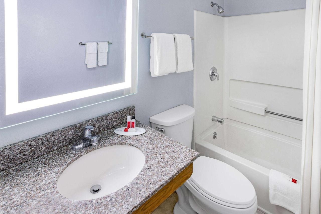 ซูเปอร์ 8 บาย วินด์แฮม จอห์นส์ทาวน์ Hotel Johnstown ภายนอก รูปภาพ